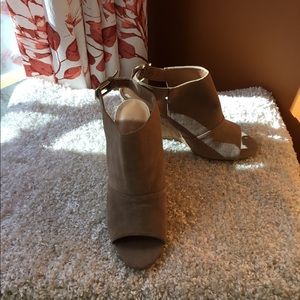 Nine West nude peep toe 4 inch wedge cork heel sandal